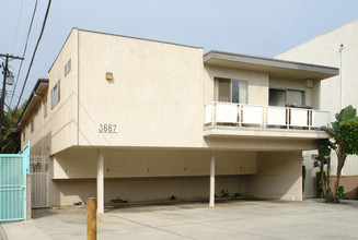 3667 Clarington Ave in Los Angeles, CA - Building Photo - Other