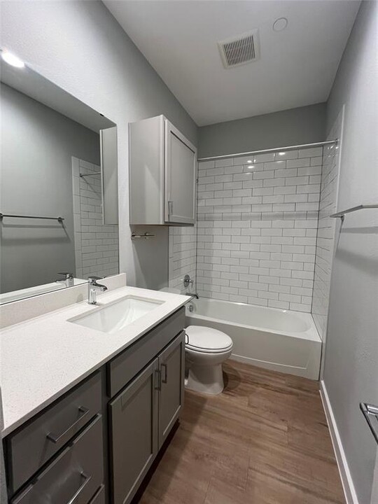 11525 Pastini Cir in Manchaca, TX - Building Photo