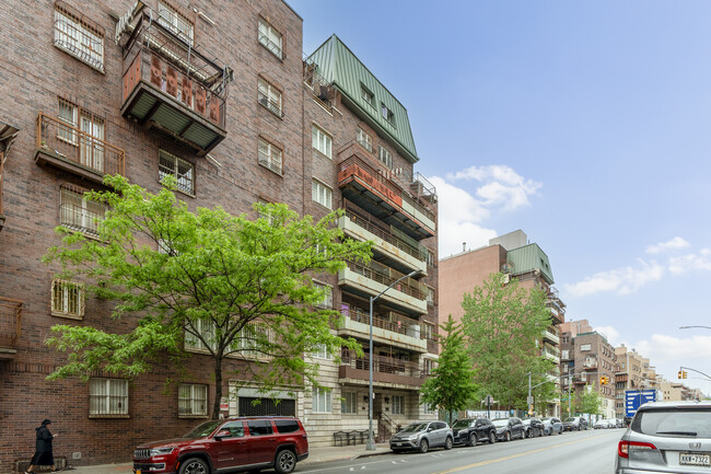 417 Flushing Ave in Brooklyn, NY - Building Photo - Building Photo