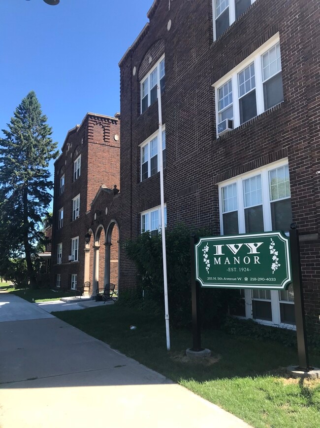 Ivy Manor Apartments in Virginia, MN - Building Photo - Building Photo