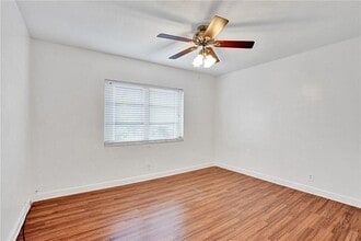 3930 Crystal Lake Dr, Unit 103 in Deerfield Beach, FL - Building Photo - Building Photo