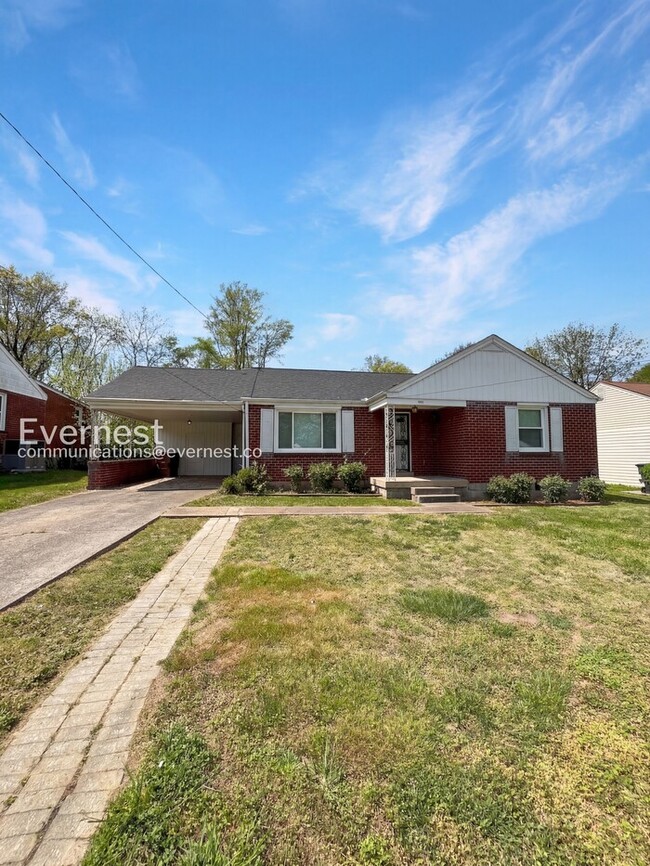 property at 3233 Southlake Dr