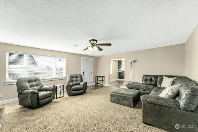 property at 9 Northwood Dr