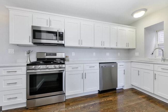 21 Rowell St, Unit 3