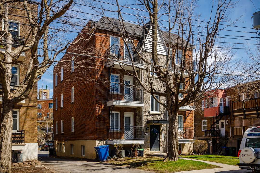 5709 De Darlington Av in Montréal, QC - Building Photo