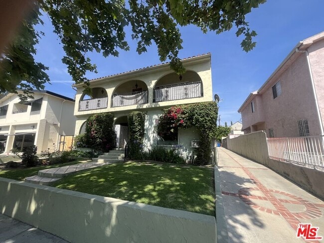 606 N Sycamore Ave in Los Angeles, CA - Building Photo - Building Photo