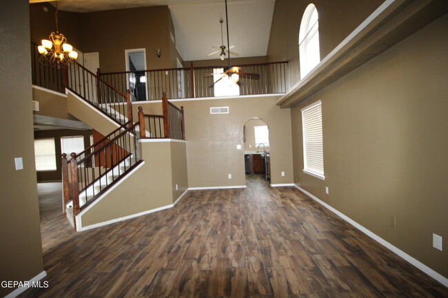 12110 Singing Quail Dr in El Paso, TX - Building Photo - Building Photo