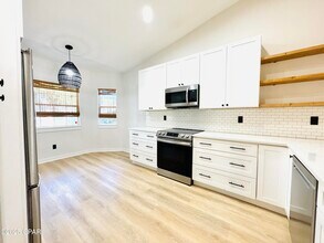 205 Covington St in Panama City Beach, FL - Building Photo - Building Photo