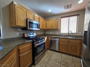 7345 Linaria Rd in Las Vegas, NV - Building Photo - Building Photo