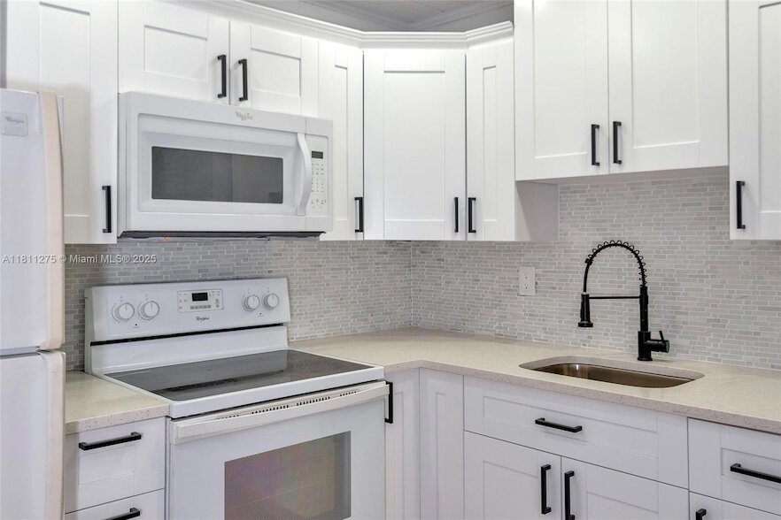 712 Division Ave in West Palm Beach, FL - Building Photo
