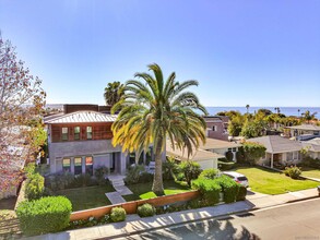 765 Van Nuys St in San Diego, CA - Foto de edificio - Building Photo