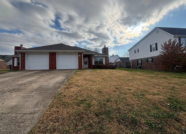 507 B Camellia Dr. in Bentonville, AR - Foto de edificio - Building Photo