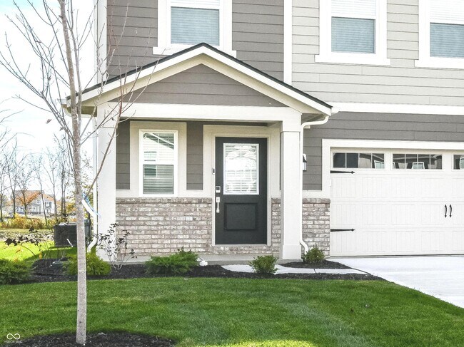 6685 Hawthorne Dr in McCordsville, IN - Building Photo - Building Photo