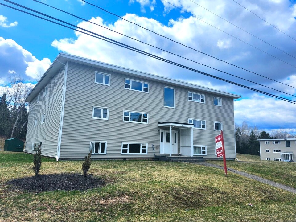 8 Scott AvenueUnit 8 in Rothesay, NB - Building Photo