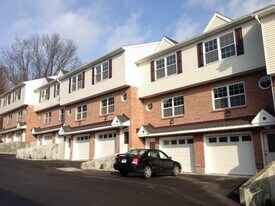 1524 Highland Ave, Unit 24