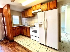 304 Montopolis Dr in Austin, TX - Building Photo - Building Photo