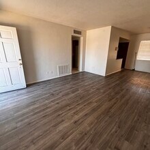 1431 W 7th Pl in Tempe, AZ - Foto de edificio - Building Photo