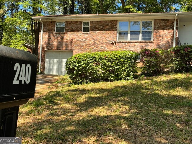 240 Springside Dr SE in Atlanta, GA - Building Photo - Building Photo