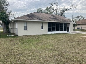 4410 Cazes Ave in North Port, FL - Building Photo - Building Photo