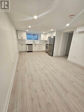 39-39 Krug St in Kitchener, ON - Building Photo - Building Photo