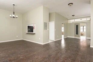 111 Mulberry St, Unit 4K in Newark, NJ - Building Photo
