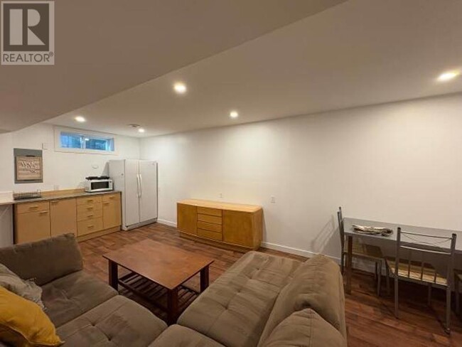 485 29th St E in North Vancouver, BC - Building Photo - Building Photo