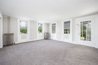 757 Holt Rd in Webster, NY - Building Photo - Building Photo