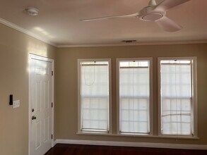 2833 S Victoria Ave, Unit Duplex West Adams in Los Angeles, CA - Foto de edificio - Building Photo