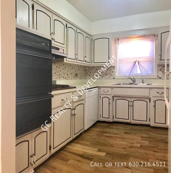10324 S Ave N in Chicago, IL - Building Photo - Building Photo
