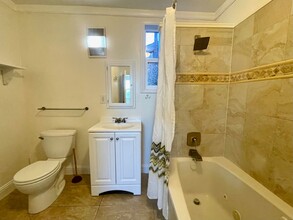 1570 7th St in Oakland, CA - Building Photo - Building Photo
