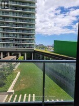 115 McMahon Dr in Toronto, ON - Building Photo