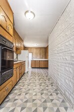 2246 Garfield Ave in Des Moines, IA - Foto de edificio - Building Photo