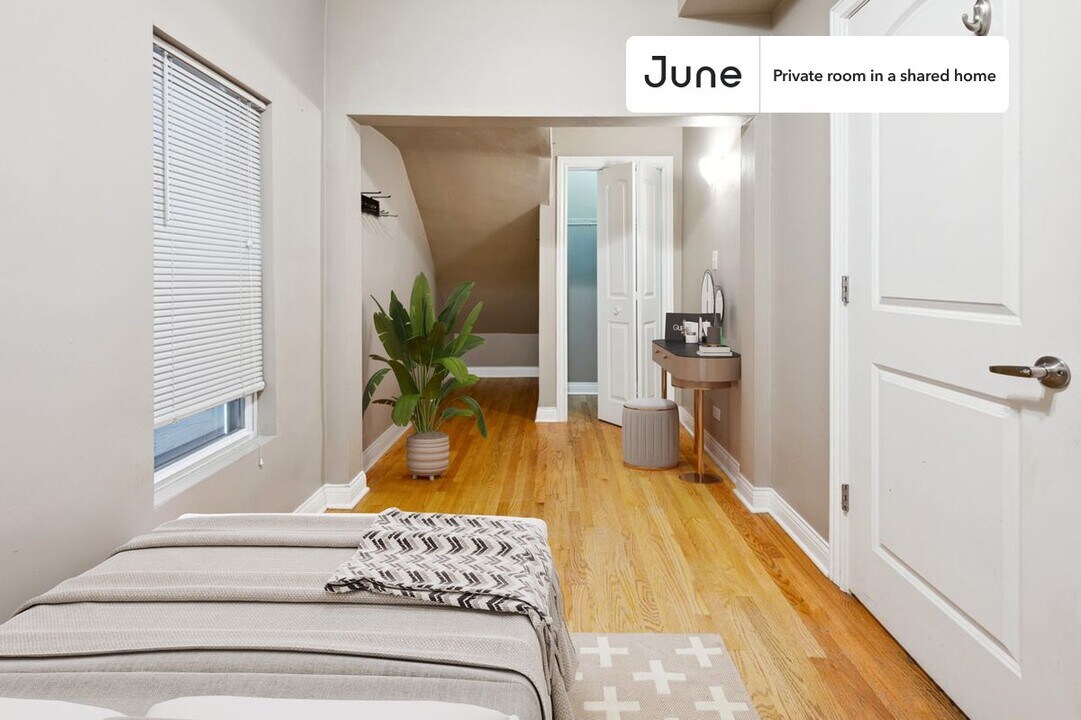 Room in Shared 3 bed/1 bath home in Chicago, IL - Foto de edificio