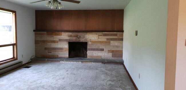 property at 725 W Pine Grove Rd