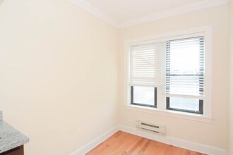 4742 N Hermitage Ave, Unit 802 in Chicago, IL - Foto de edificio - Building Photo