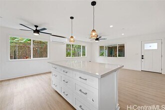 437 Kawailoa Rd in Kailua, HI - Building Photo - Building Photo