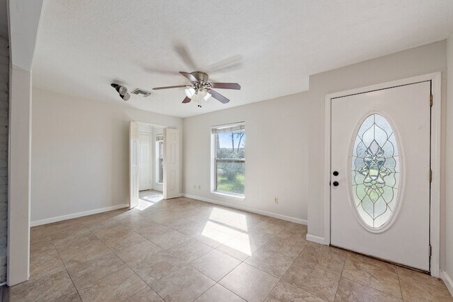 9622 Birsay St in Spring, TX - Foto de edificio - Building Photo