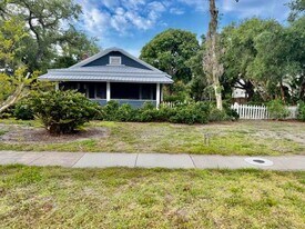 1828 Grove St in Sarasota, FL - Building Photo