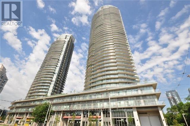 2230-2230 Lake Shore Blvd W in Toronto, ON - Building Photo