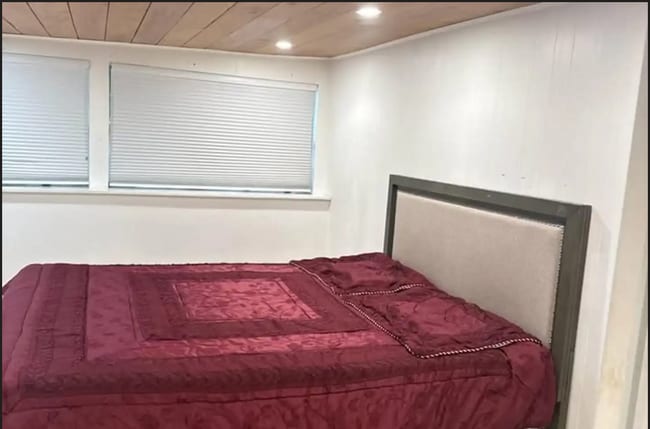 property at 605 NE 27th St
