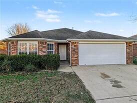 3803 SW Carriageway Ave in Bentonville, AR - Building Photo