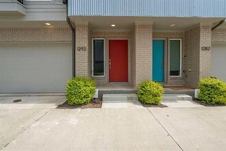 1292 N Prairie Ave in Dallas, TX - Building Photo - Building Photo