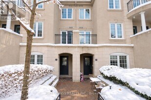 108 Finch Ave W in Toronto, ON - Building Photo