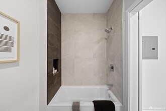 811 Valencia St in San Francisco, CA - Building Photo - Building Photo