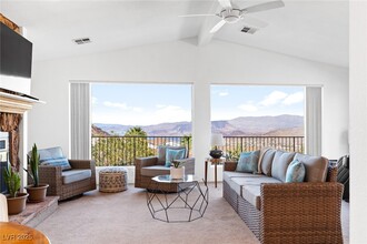 566 Lake Michigan Ln in Boulder City, NV - Foto de edificio - Building Photo