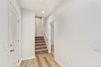 90 Outwest in Irvine, CA - Building Photo - Building Photo