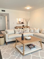 6850 Royal Palm Blvd in Margate, FL - Building Photo