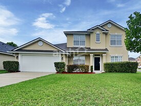 9243 Prosperity Lake Dr in Jacksonville, FL - Building Photo