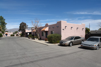 3525 E Flower St in Tucson, AZ - Building Photo - Building Photo