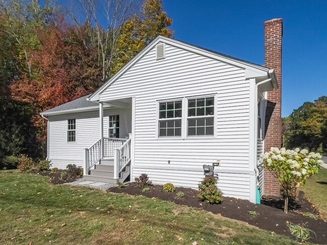 159 Dunham St in Norwich, CT - Building Photo - Building Photo